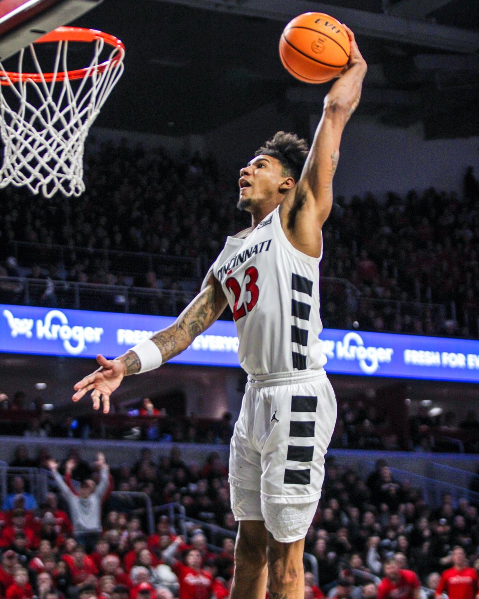 PHOTO | Cincinnati defeated in Big 12 home opener vs Arizona
<a href="/NewsRecord_UC/">The News Record</a> <a href="/GoBearcatsMBB/">Cincinnati Men’s Hoops</a> #Bearcats