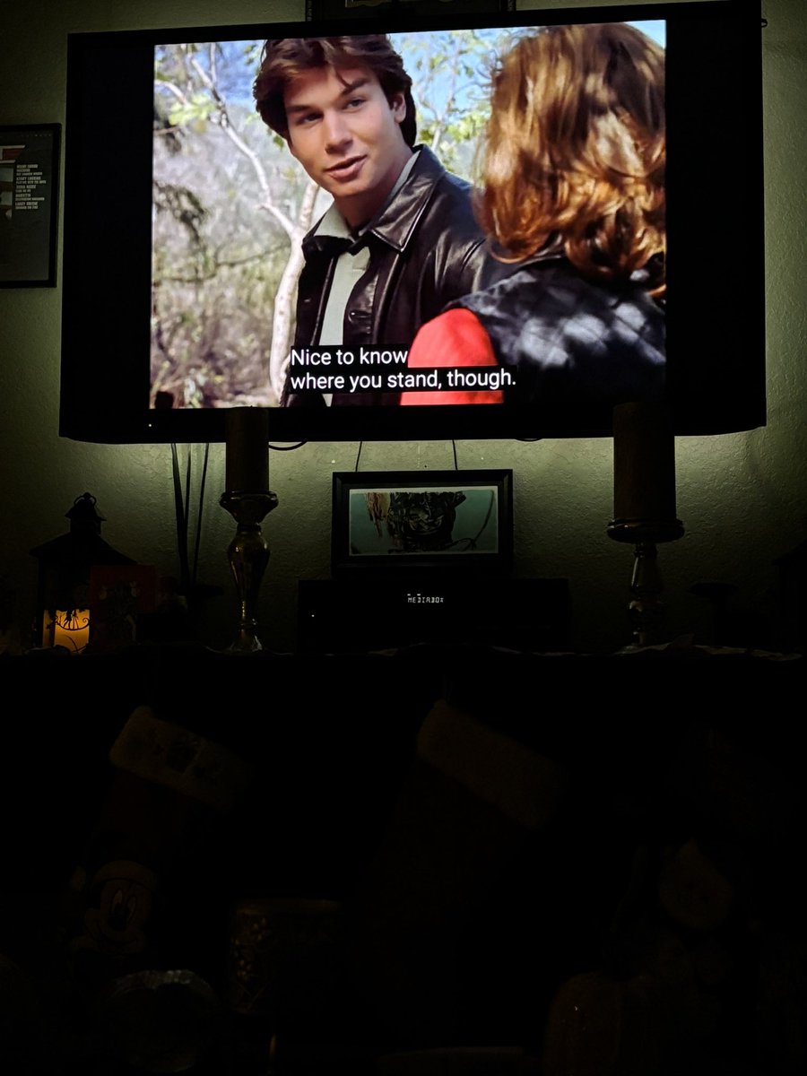 darktemptrez's tweet image. First time I’m watching Sliders with the #Govee lights.  #SlidersRewatch