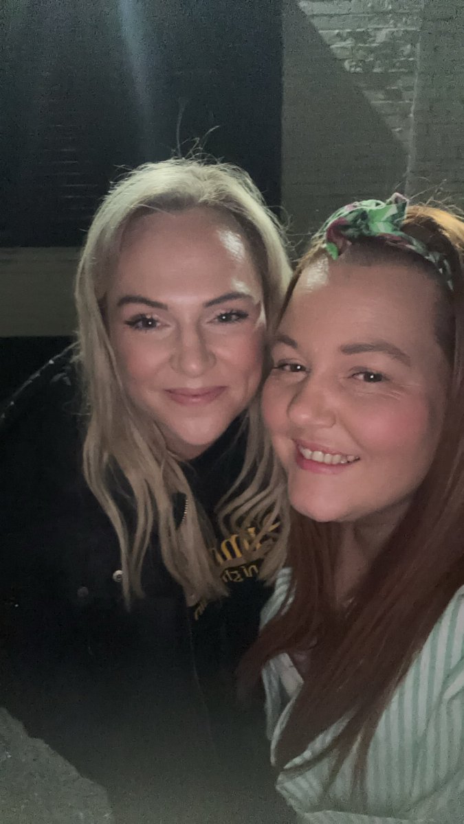 dana_ell's tweet photo. What a night seeing @Eimhearrebel  fantastic night💚💚 https://t.co/UB6RZOKqID