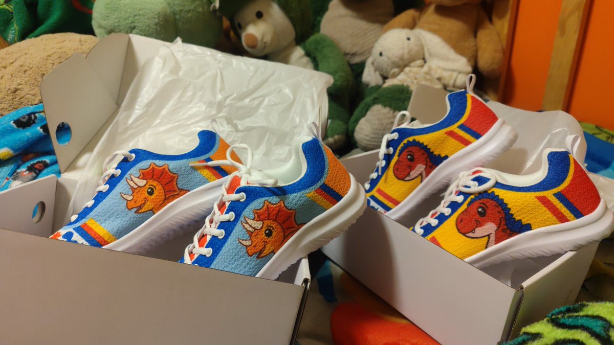I love my new's shoes 🔥🔥🔥🦕🦕🥰🥰  <a href="/Good_Boy_Liger/">❤️💛💙 Good Boy Liger</a> thanks so much aaaaaa
