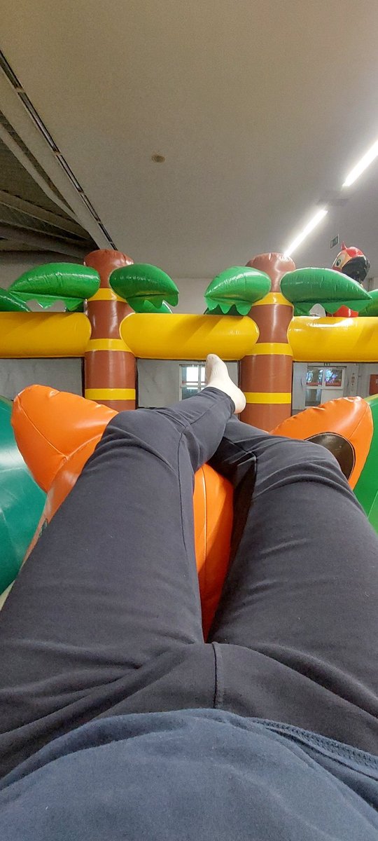 Well, first #SqueakySaturday of the year was a great success. Sadly, I wasn't able to record any video in there for obvious reasons. But don't worry. I'm sure I'll have more coming in 2025