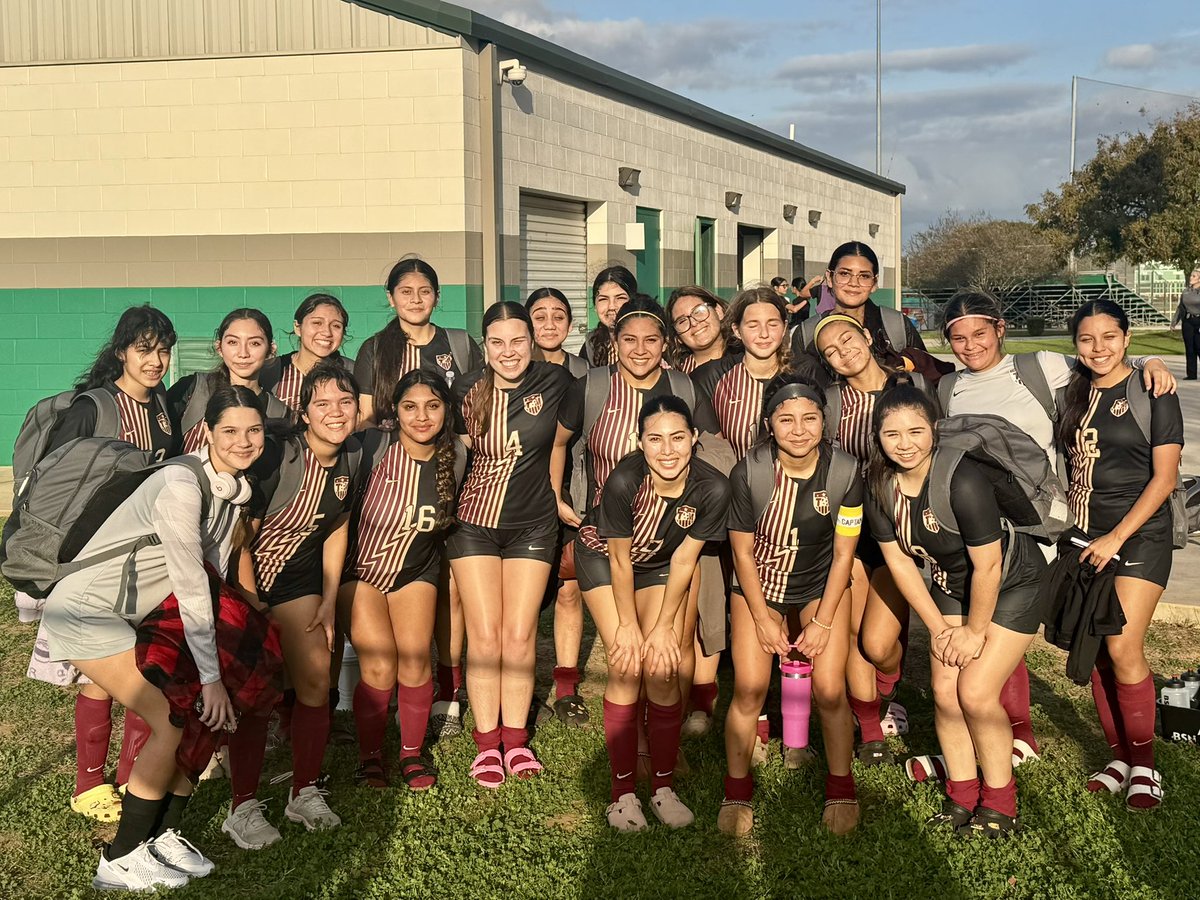 The TM Cherokees played in the Pleasanton Tournament this weekend and are the Bronze Bracket Champions ⚽️🙌🏻™️🙌🏻⚽️