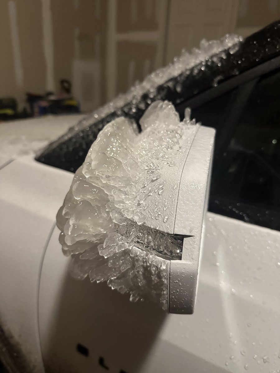 RedAustin's tweet image. Gotta give @chevrolet a huge shout out getting my family and I back home through the Kansas Icepocalypse of 1/4. 7 hours and a couple inches of ice worth of driving today without skipping a beat