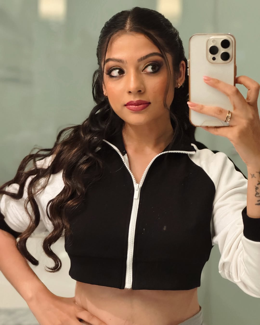 GgfzD_NWQAAIF1Y?format=jpg&name=large