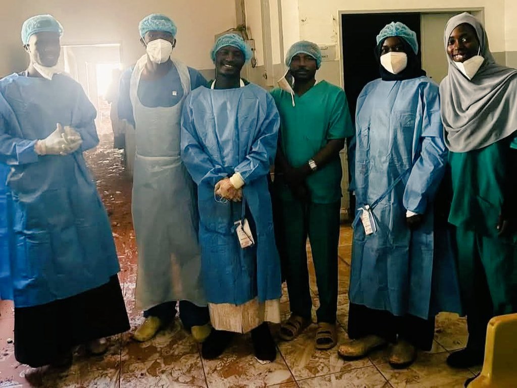 # هاهم  أطباء الإنسانية في ابهاء معاني الانتماء للوطن بكل ماتعنيه
#حفظكم الله ورعاكم
شكرا ابسط ما يقال لكم #
الفاشر الإنسان  والإنسانية