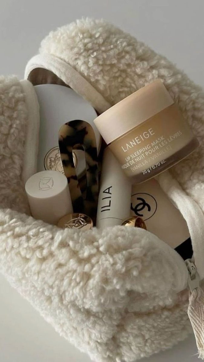 etherealdior's tweet image. cozy sunday mornings