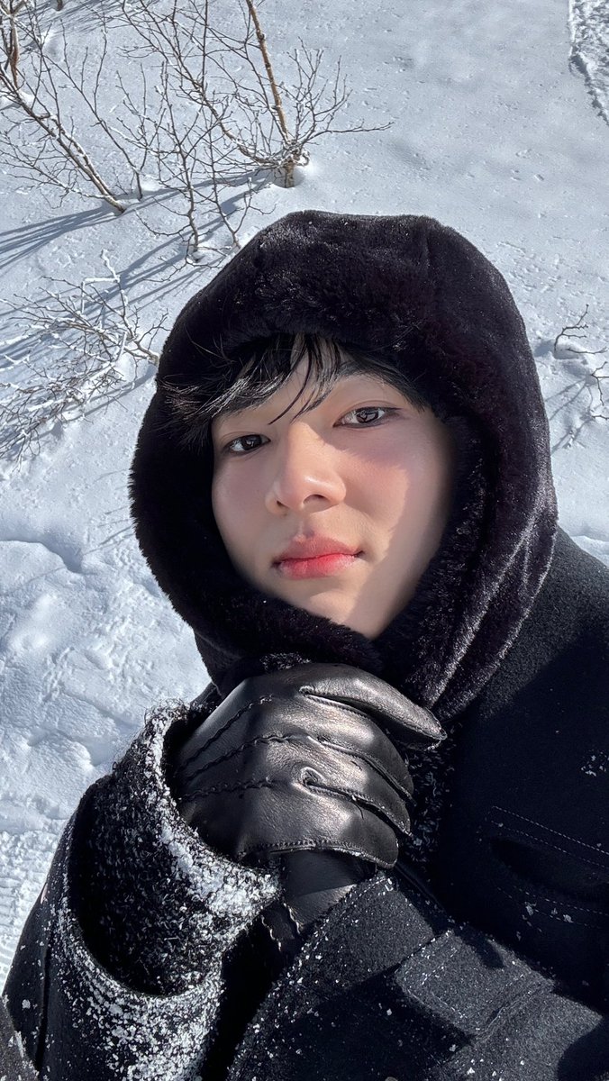 zee_pruk's tweet image. โดนน้องนุนิวตกครับ ขายได้เลยครับ รู้จักแล้วจะโชคดีมั้ยนะครับ