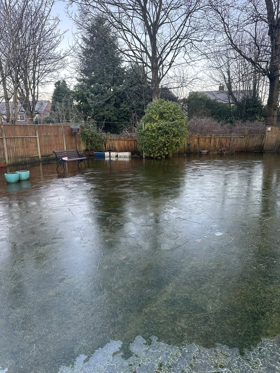 I’ve had flooding to snow all from 1st January, please bring me sunshine ☀️✈️