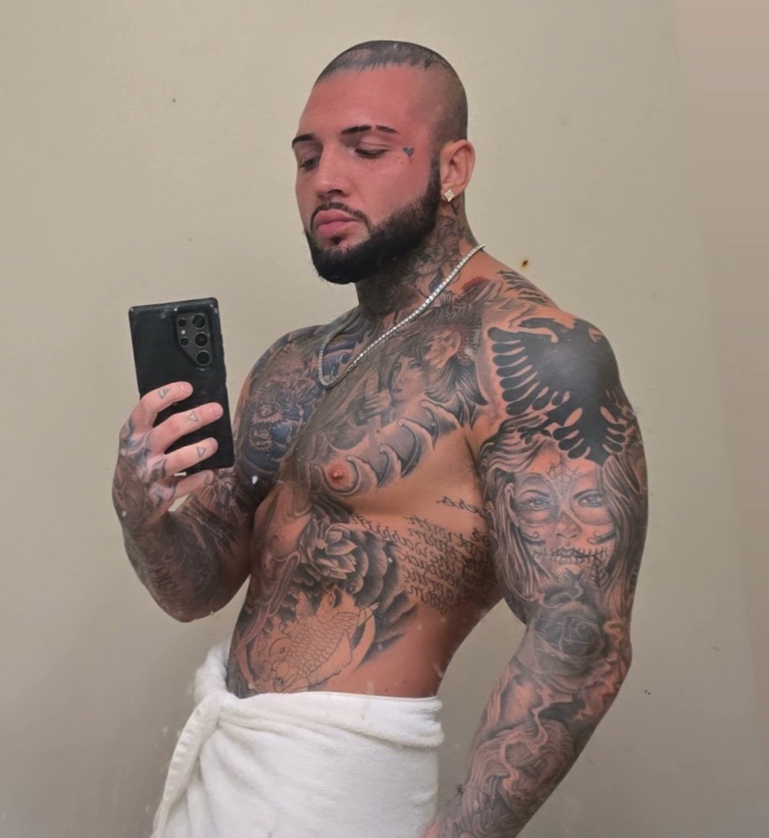 DrianDriton's tweet photo. Come see me on onlyfans new subscribers get a free dick pic 🔞 https://t.co/P5YcznTnac https://t.co/vqmjXyEd0r