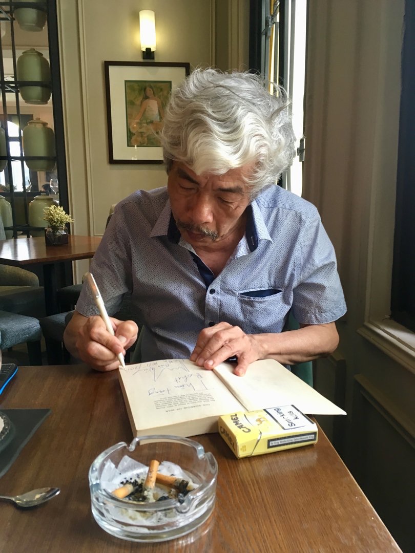 Albert Pinto (@70sbachchan) on Twitter photo âWhy did Bao Ninh write about the war so everyone could see its naked face?â
A stunning profile on the celebrated then censored writer of âThe Sorrow of Warâ by @RXinani_ <a href="/thecaravanindia/">The Caravan</a>
Vietnamâs young population wants a future not a past of ghosts⌠caravanmagazine.in/literature/lon⌠âWhy did Bao Ninh write about the war so everyone could see its naked face?â
A stunning profile on the celebrated then censored writer of âThe Sorrow of Warâ by @RXinani_ <a href="/thecaravanindia/">The Caravan</a>
Vietnamâs young population wants a future not a past of ghosts⌠caravanmagazine.in/literature/lonâŚ