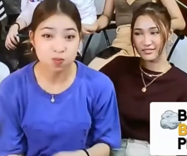 nixslvrs's tweet image. #JHOLET | there&apos;s a pufferfish, cute cuteee 😩😩