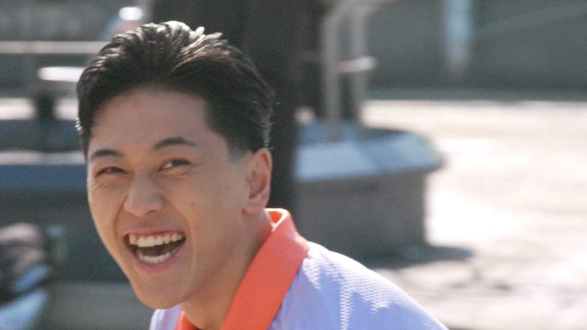 ウルトラマンDASH 放送中🔥 ＼ #小田凱人 は渋谷交差点で バスの窓に