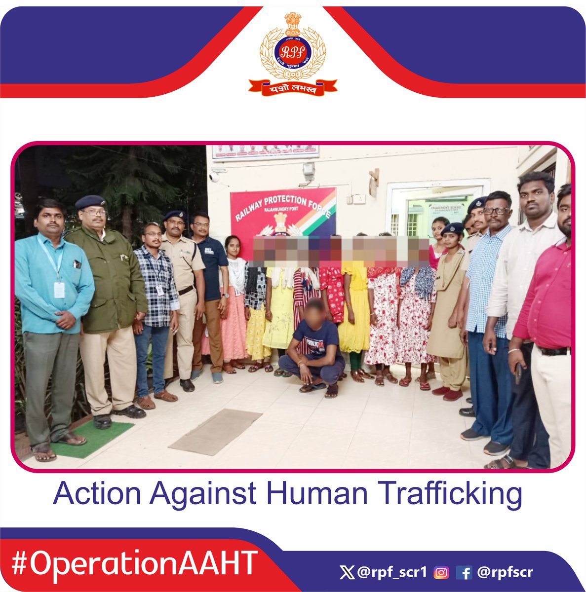 07 children traveling from Odisha to Rajahmundry were rescued from the horror of #ChildLabour by the joint team of #RPF #Vijayawada, <a href="/BBAIndia/">BachpanBachaoAndolan</a>, and other stakeholders – 01 Human Trafficker arrested.
#OperationAAHT #EndChildTrafficking

<a href="/RPF_INDIA/">RPF INDIA</a> <a href="/RailMinIndia/">Ministry of Railways</a> <a href="/rpfscrbza/">RPF VIJAYAWADA DIV</a>