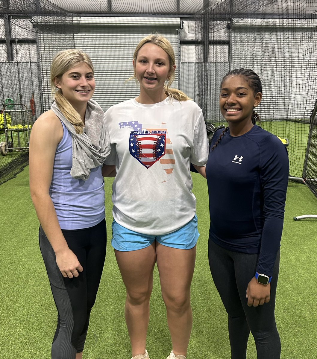 LauraChae_LC's tweet photo. How we spend our Saturday nights! Trained with our trainer @BlaceBrown & then worked on hitting. My Intensity-KOD teammate, @anayia_bama and my OBHS Makos teammate, @mileymcmullan24 who also worked on her pitching! We are ready to play🥎💪🏻
@intensitykod @oba_softball @kbcarson17 @CoachHodo @LaceyFincher3 @GCMSportsAL @MaxPreps @ExtraInningSB @SoftballDown @d1fastpitch1 @SBRRetweets @SoftbalAmerica @BlaceBrown