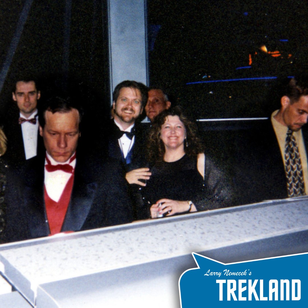 larrynemecek's tweet photo. THIS WEEK 27 years ago, #StarTrek The Experience #STTE opened its Vegas doors at midnight Jan 4 after a crammed VIP bash Jan. 3. We were there as press for https://t.co/bhHwAzy5jz and ST Communicator mag, and as a writer/consultant in the museum. Miss it?
#drtrek #trekland https://t.co/KDPOS3BG7m