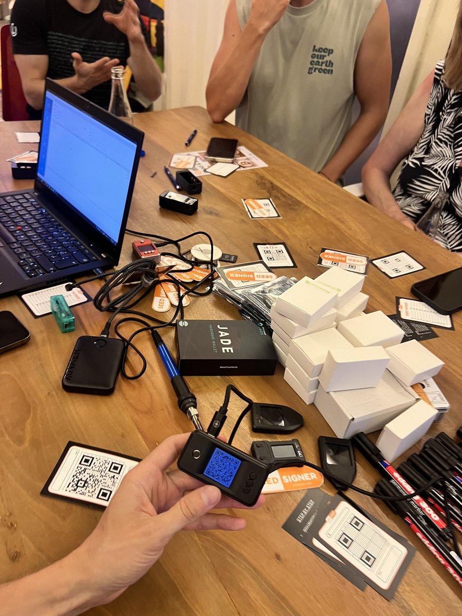 <a href="/SeedSigner/">SeedSigner</a> We used SeedSigners to set up multi-sig at the <a href="/btchousebali/">Bitcoin House Bali</a> 🙌