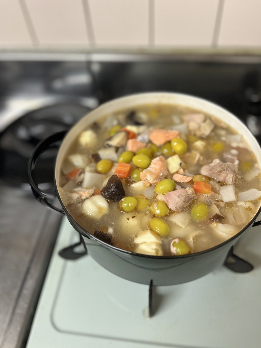 年末に、材料を買ったままほったらかしていたのっぺ用の鍋を買いに魚沼の里へ。できた！