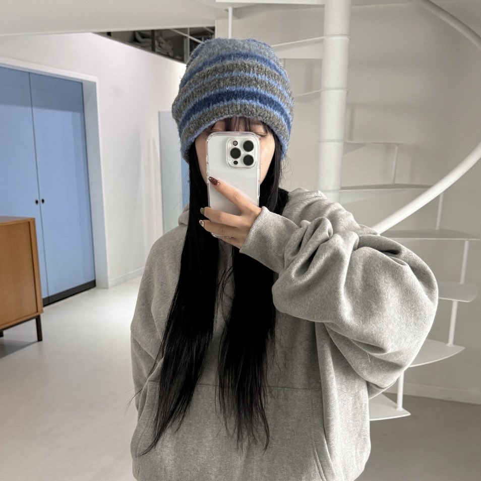 iknowsliber's tweet image. 겨울 비니 트렌드 키워드

1. 앙고라
2. 이어플랫
3. 그래픽
4. 노르딕
5. 스트라이프

겨울에 휘뚤마뚤 쓰기 좋은
1-2만원대 비니 추천 갑니다