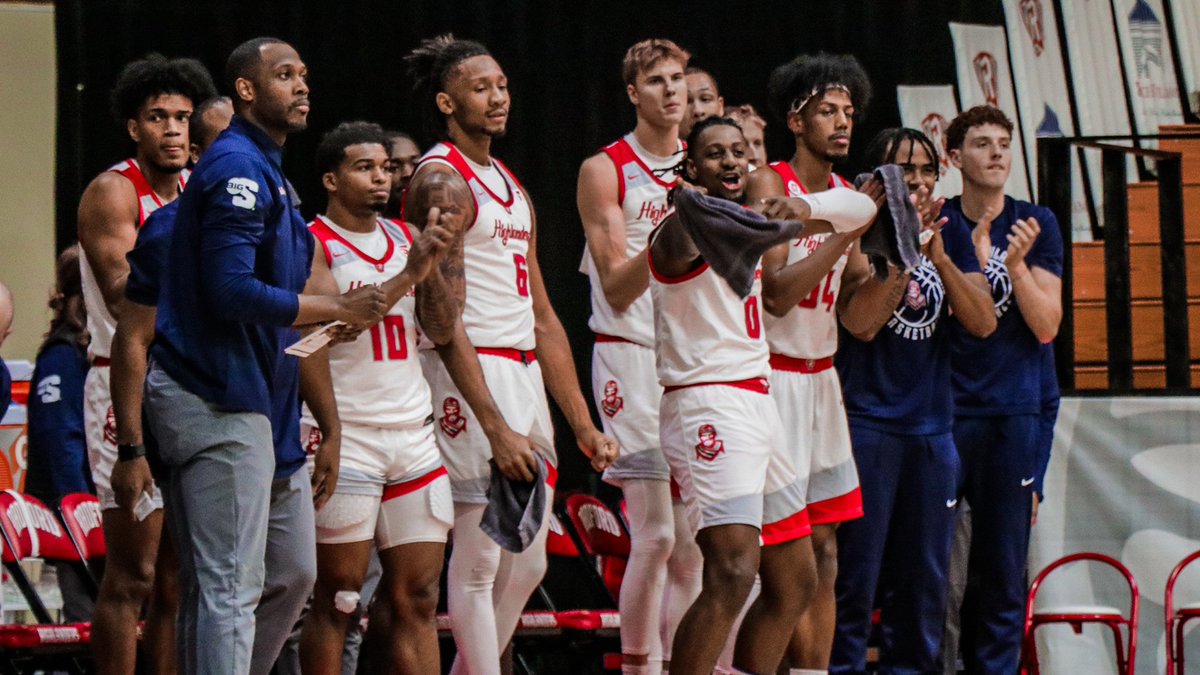 Radford Men's Basketball (@radfordhoops) on Twitter photo Radford 𝗕𝗢𝗨𝗡𝗖𝗘𝗦 𝗕𝗔𝗖𝗞 in a 𝗕𝗜𝗚 𝗪𝗔𝗬 behind <a href="/zionnwalkerr/">Zion Walker 3⭐️</a>'s 30-point outburst for the 8⃣0⃣0⃣th dub in school history 👀
📰 - tinyurl.com/ypvp35yf
#ForTheShield x #RiseAndDefend Radford 𝗕𝗢𝗨𝗡𝗖𝗘𝗦 𝗕𝗔𝗖𝗞 in a 𝗕𝗜𝗚 𝗪𝗔𝗬 behind <a href="/zionnwalkerr/">Zion Walker 3⭐️</a>'s 30-point outburst for the 8⃣0⃣0⃣th dub in school history 👀
📰 - tinyurl.com/ypvp35yf
#ForTheShield x #RiseAndDefend