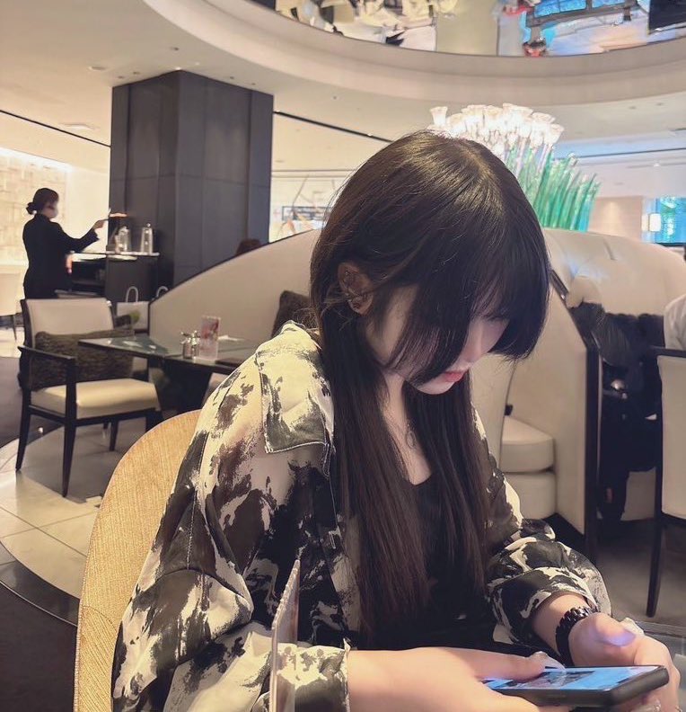 ^._.^ tweet media