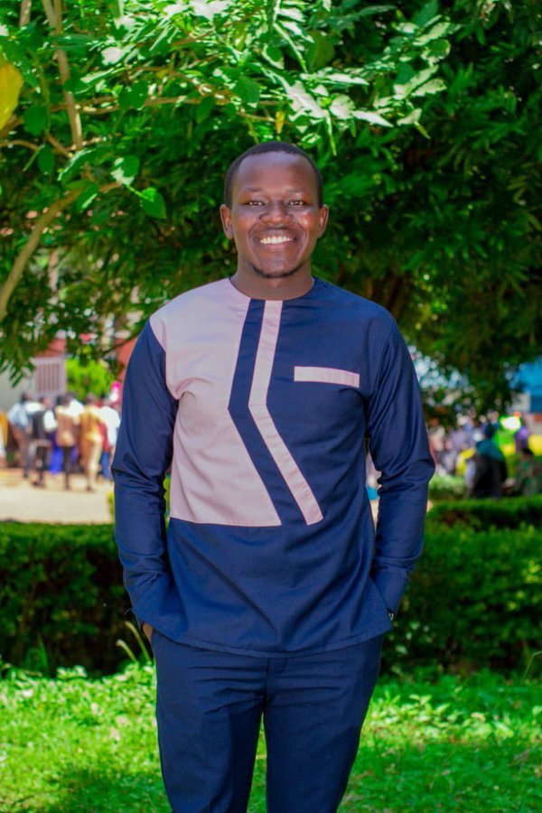 Teachers should down their tools untill Kibet Bull's brother who is also a teacher is released. He's only mistake was to be Yoko's brother
#EndAbductionsKE