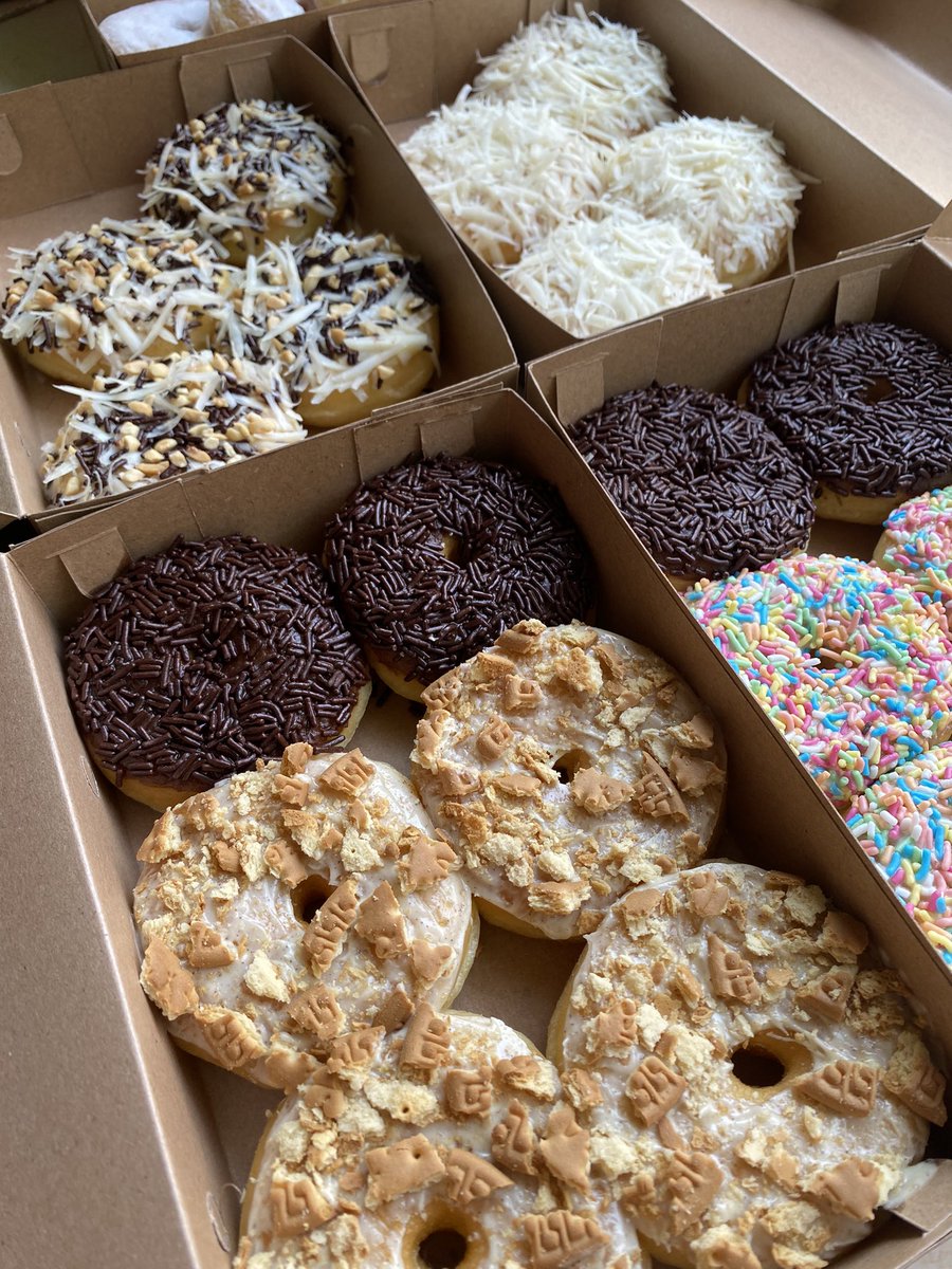 SUDAH BUKA❗️

PROMO JANUARI

1 box donat kentang size medium hanya Rp. 25.000

Bebas pilih topping ya😋🙀

ORDER DISINI wa.link/i3ss33