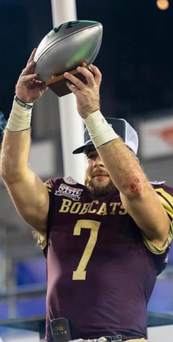 Congratulations to Texas State RB (and former Houston Mustang RB), Lincoln Pare, for being named MVP for the 2025 First Responder Bowl!!