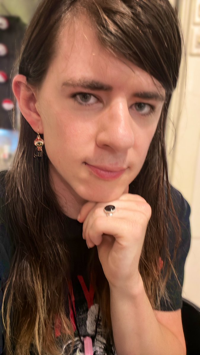 Boobles2oo3's tweet photo. I see you gooners #Goiner #Goon #Silly #See #Trans #Las #Gent #Femboy #Goth #Gothic #Stair https://t.co/qgXwy3sRE2