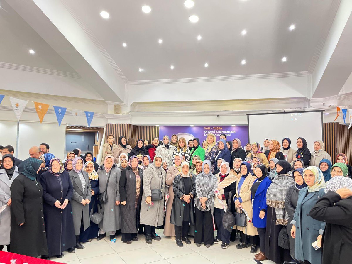 📍Van
Edremit 7. Olağan İlçe Kadın Kolları Kongremizi gerçekleştirdik.

Teşkilatlarımızın coşkulu katılımı ile AK Parti Edremit İlçe Kadın Kolları Başkanı olarak seçilen Yüksel Karacan Başkanımızı ve yönetimini tebrik ediyor, başarılar diliyorum.