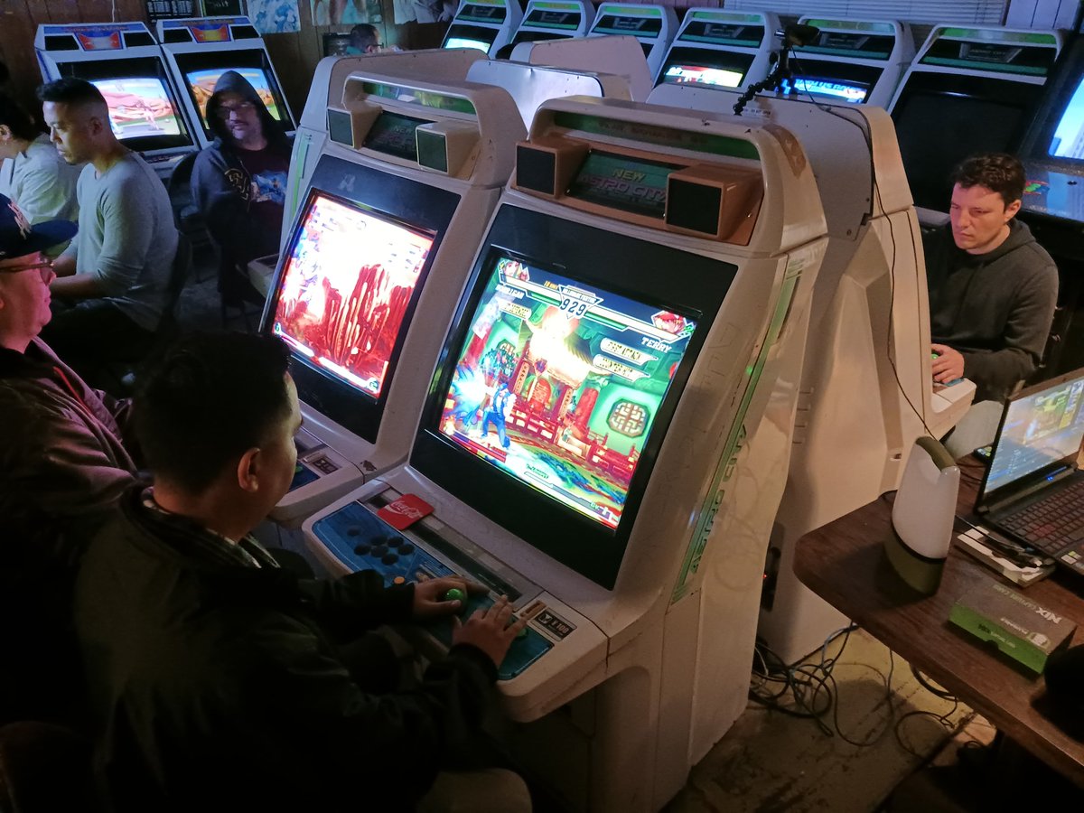 KingKannibal's tweet image. I don't have a more populated picture because this is by the end of the evening, but #CvS2 #MvC2 and #3S had a successful inauguration of 2025 at #donsarcade