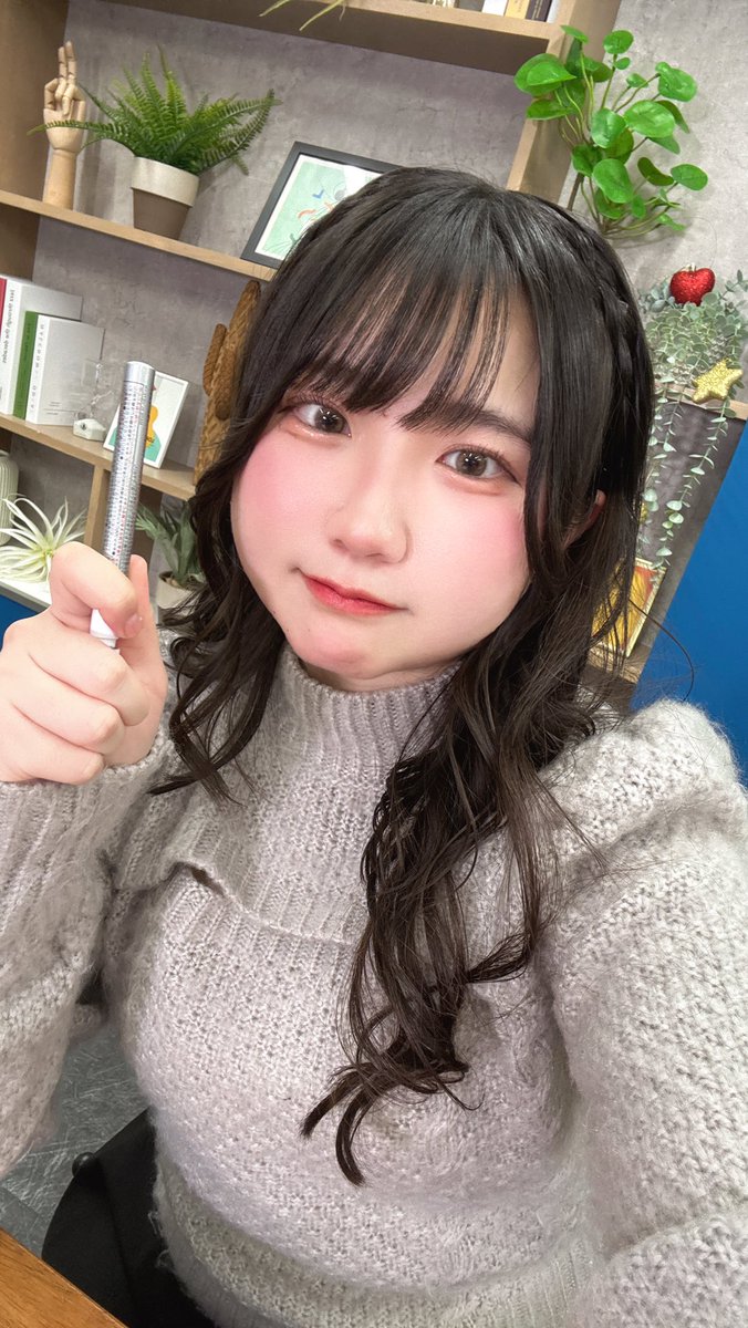 圖 睦和 Mortis 的圓臉是中之人逆輸入嗎