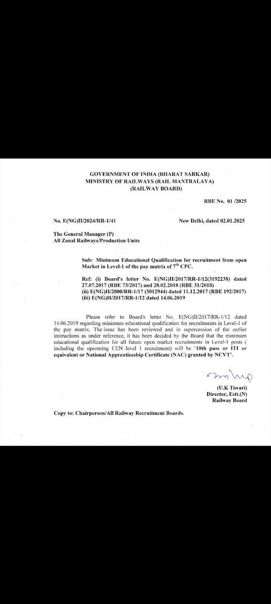 एक शिक्षक का दिल तब टूटता है जब उसके छात्रों की मेहनत का सम्मान नहीं होता।
ITI छात्रों के साथ हो रहे अन्याय के खिलाफ मैं खड़ा हूं।
रेलवे, तुम्हें छात्रों का भविष्य बर्बाद करने का हक नहीं।
<a href="/MahendraPindel/">Mahendra Pindel</a> 
<a href="/RailMinIndia/">Ministry of Railways</a> 
#Iti_Qualification_In_GroupD