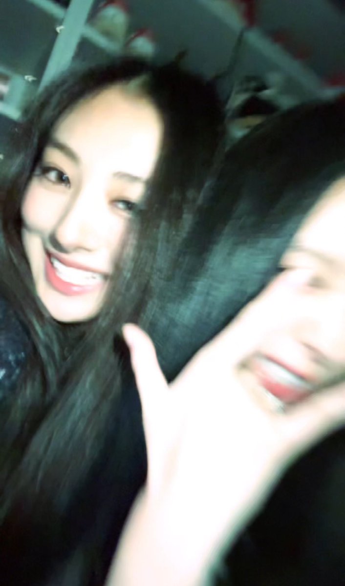 DROP THE TAGS!

A SPECIAL INKIGAYO WITH NARANJAS
#MCingWithNarinAndGawon 
#나린 #가원 @Official_Meovv