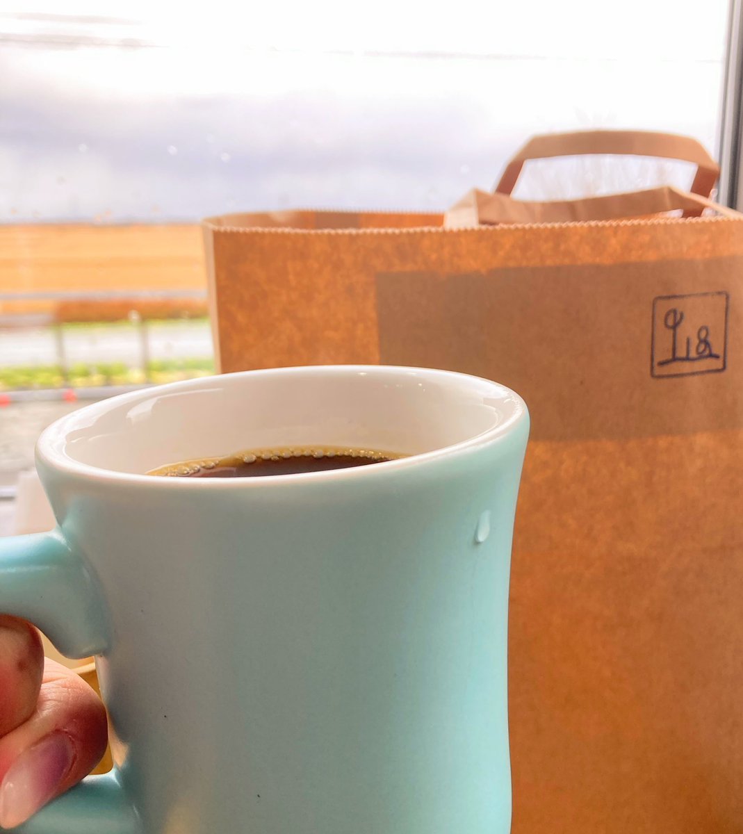 こんにちは♪

楽しみにしていた 椎谷コーヒーさん <a href="/shiiyacoffee/">tadashi shiiya</a> に福袋をいただきに来ました

今日は、インド クメール デゴ農園ガネーシャウォッシュド☕️
酸味もなく中の人好み♡

雨の日が狙い目♪
中の人はいつも雨の日にお邪魔してます

ぜひ訪れてみてください‼︎

#椎谷coffee
#西区