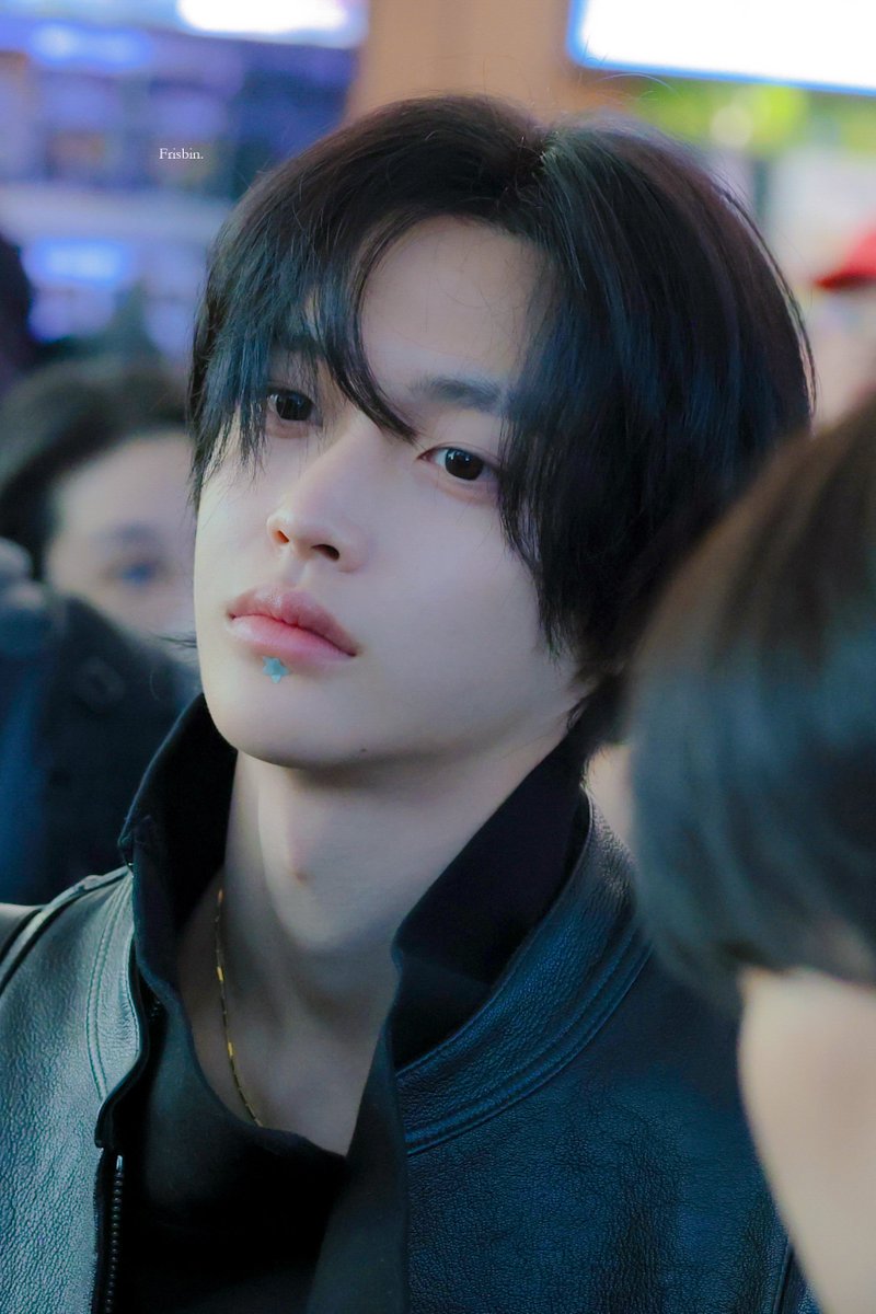 frisbiin's tweet image. 241210 ICN
#라이즈 #RIIZE #원빈 #WONBIN

🥏