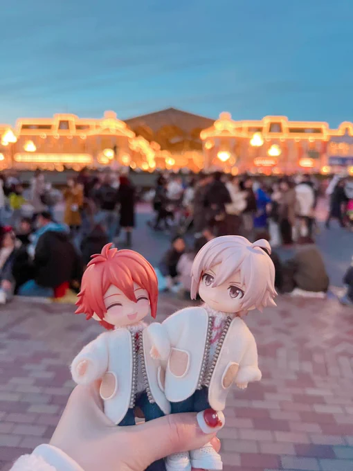 乗り物あんまり乗らなかったけど満喫したねエマールちゃんもねんちゃんたちも初めてのディズニーにドキドキだったよ 
