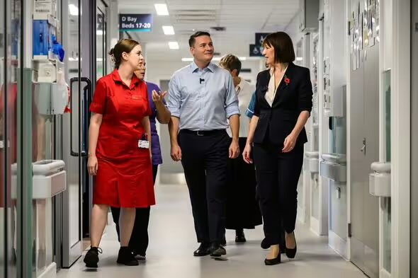 We’re delivering on our promise to provide more and better diagnostic scanners, like these ‘DEXA’ scanners that will deliver 30,000 more scans a year to identify fracture risks and osteoporosis 👇🏻

express.co.uk/news/politics/…