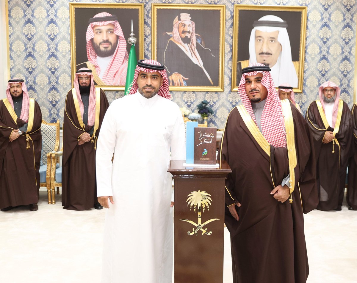 بكل فخر واعتزاز، تشرفت #المنصة_للأقمشة_الرجالية
بتكريم من صاحب السمو الملكي الأمير تركي بن هذلول بن عبدالعزيز، نائب أمير منطقة نجران، وذلك في الحفل الختامي الذي نظمته جمعية رفقاء للأيتام بمنطقة نجران.
<a href="/rufaqaa/">رفـقــاء لــرعـايـة الأيــتـام</a>