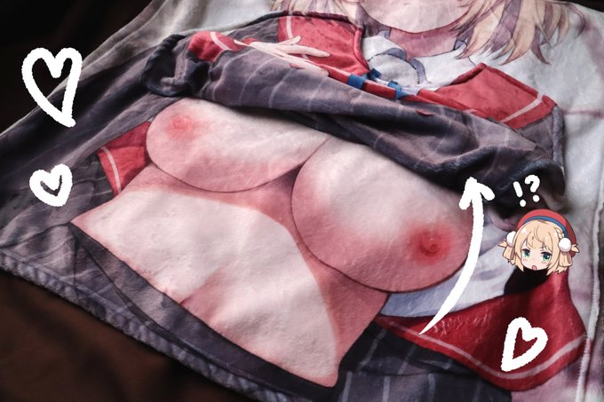 こちらは現物のお写真です!
皆にもめくってほしいな!💕

素材がふわっっっっふわなので、
枕に敷いておっぱいの中で眠るのもおすすめ～✨
ほんとに手触りが良すぎだよ! 