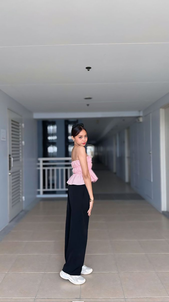 kireidory's tweet photo. nag hampang na naman sya ganda-gandahan oh 🪻 https://t.co/FCiyWr1N3N