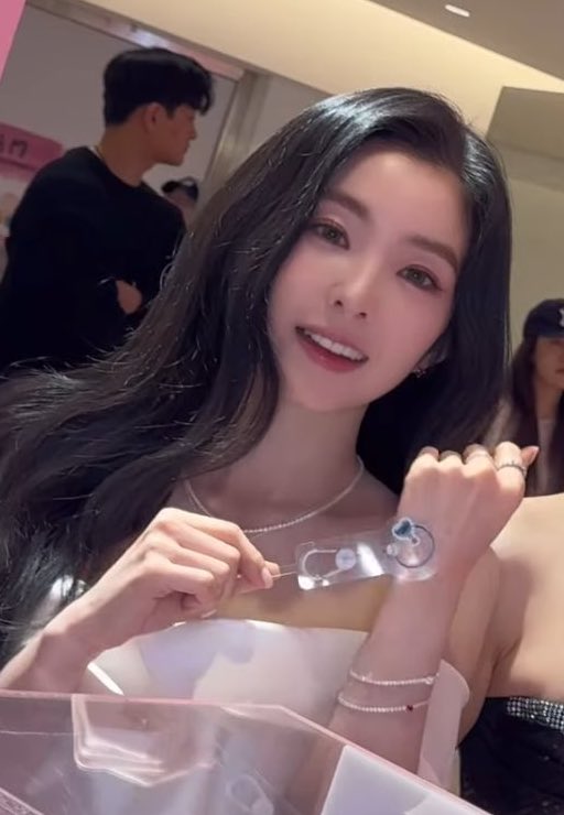 I return to her ever since I become her lost lover