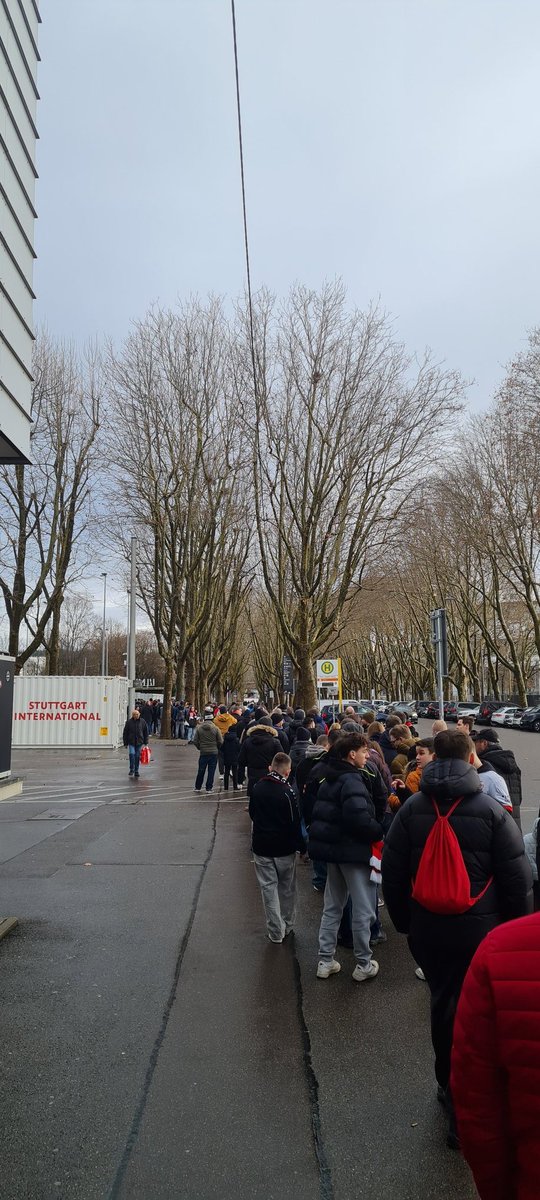 Hipexvfx's tweet photo. @vfb189302 @VfB Weiß nicht was du meinst. https://t.co/dqLk43wSDW