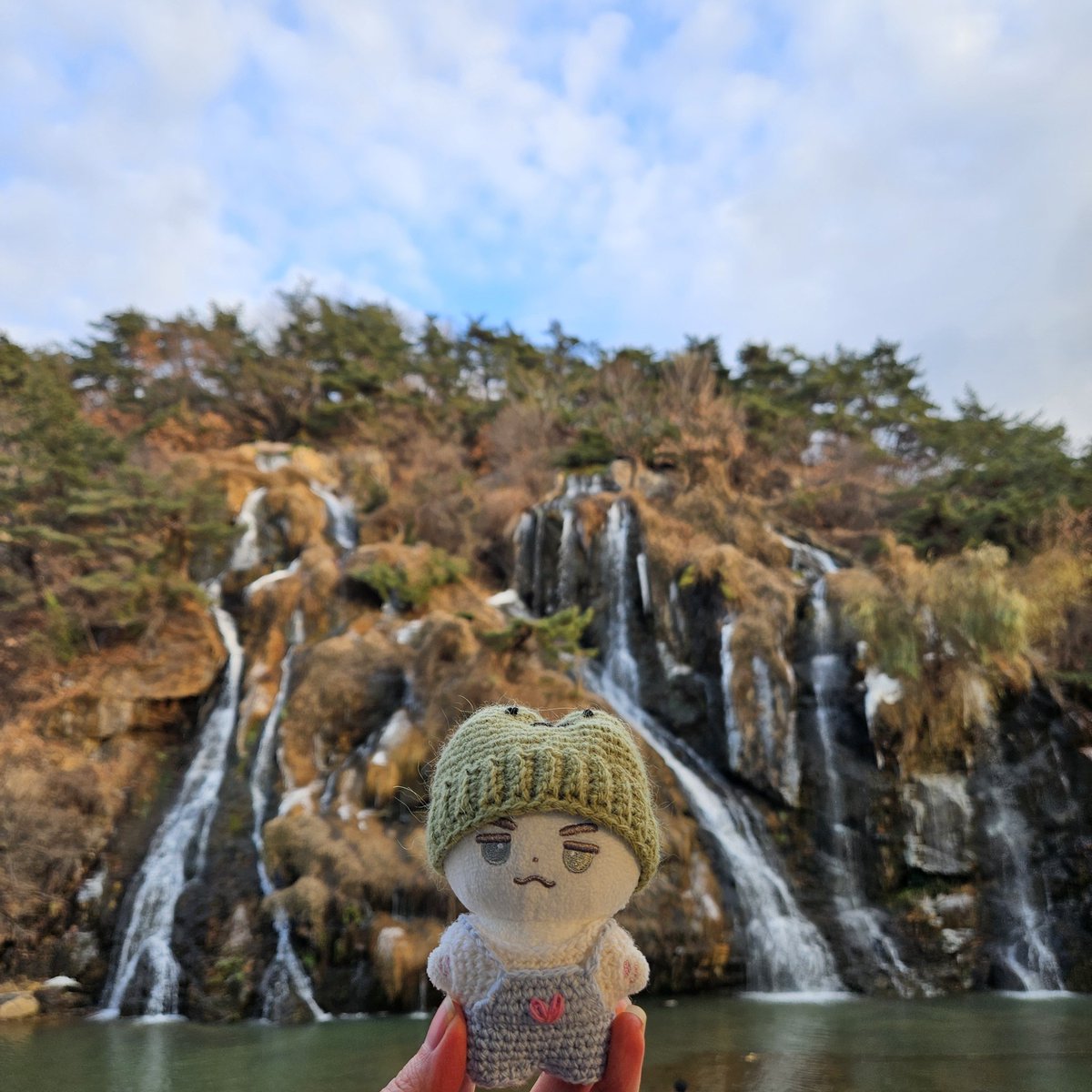 #데일리맵톨
어제 맵토리 등산 다녀옴ㅎㅎ
칼국수도 먹고 (인공)폭포도 보고