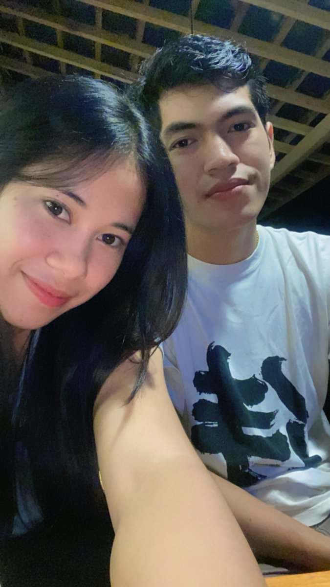 yufiless's tweet photo. te amo mi amor❤️ https://t.co/xo4PSn8GDO
