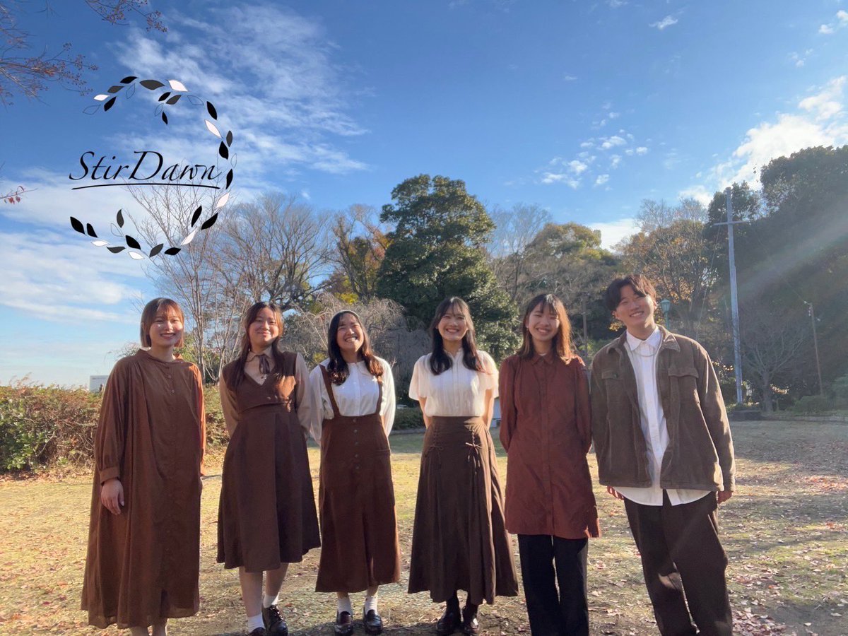 VoxChord_cl's tweet photo. 𝗕𝗮𝗻𝗱 𝗶𝗻𝘁𝗿𝗼𝗱𝘂𝗰𝘁𝗶𝗼𝗻 💿

【 StirDawn 】

皆さんこんにちは☀️
私たちは誰もが経験したことのある、希望と不安に揺れ動く若者の心を歌っております。当日みなさんとお会い出来ること楽しみにしています🌱！

  #関西外大 #アカペラ #サークル #VoxChord #cl #VoxChord_Diner https://t.co/YsvobCyQBR