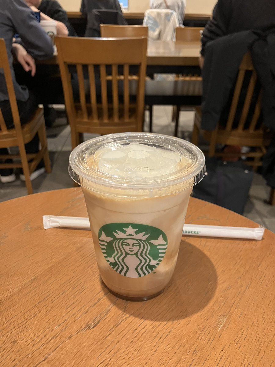 oka_developer's tweet image. スタバきてらぁ！！！