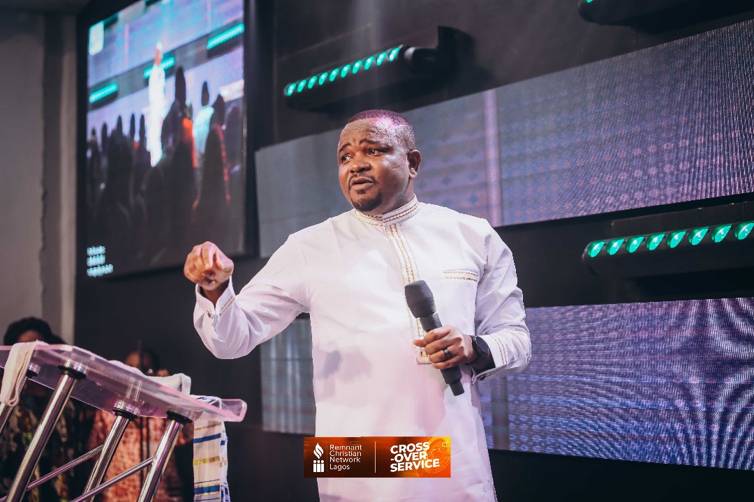 RCNLagos's tweet photo. We tell some stories through visuals too๐ท๐ผ
Picture excerpts || Cross Over Service ||
Full Album: https://t.co/FJ9SfWQfnzโฆ
See you tomorrow๐
#RCNLagos
#DivineSpread https://t.co/q94G815dRn