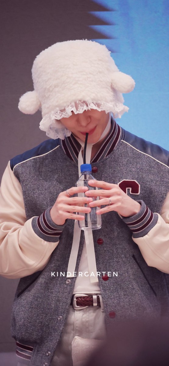 kin_718's tweet photo. 2025.01.05
TAEMIN ETERNAL 
MACAU OFFLINE EVENT 

🤍🥰👼🏻

#태민 #TAEMIN #テミン https://t.co/lCiW21r3dL