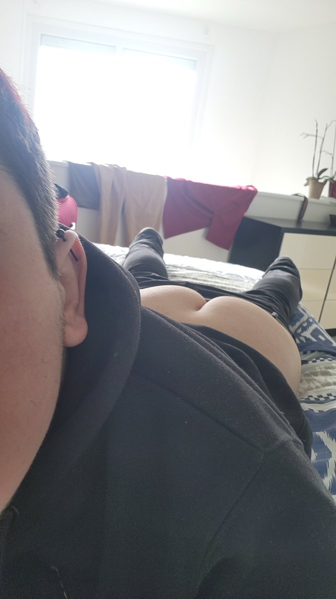 BiBamBang1's tweet photo. Bonne année les coquins ! 
🍆🍑🎉 https://t.co/7dgGmW9c2U
