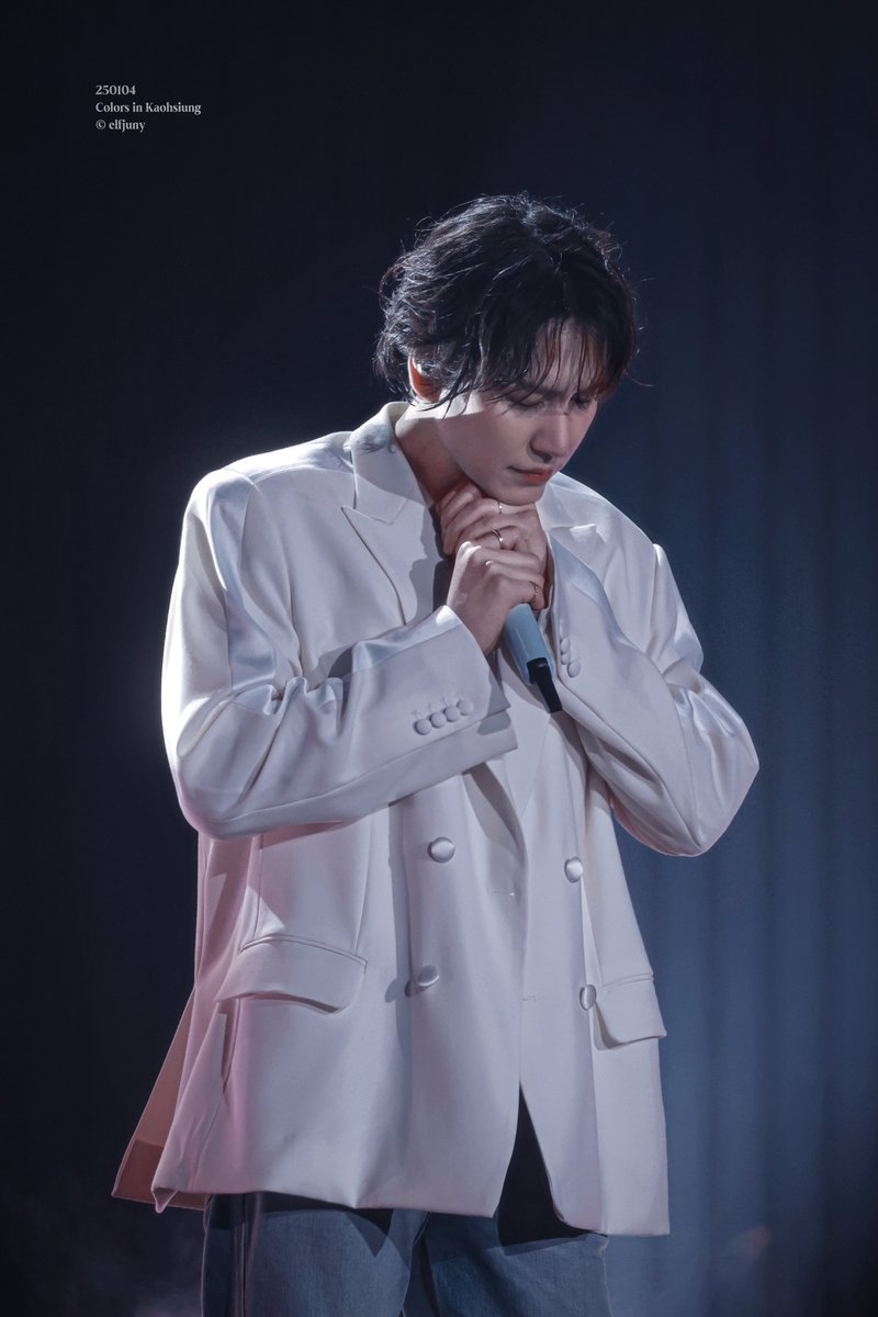 ELF_001117's tweet photo. 丨𝟐𝟓𝟎𝟏𝟎𝟒 / 𝑪𝒐𝒍𝒐𝒓𝒔 𝒊𝒏 𝑲𝒂𝒐𝒉𝒔𝒊𝒖𝒏𝒈 丨

   💭 …

▪️
#KYUHYUN #10thAnniversaryAsiaTour #규현 #圭賢 @GaemGyu https://t.co/ftoNoGxxwP